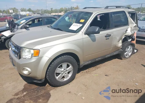 2010 Ford Escape Xlt z USA, uszkodzony, nr VIN 1FMCU9DG2AKC90563